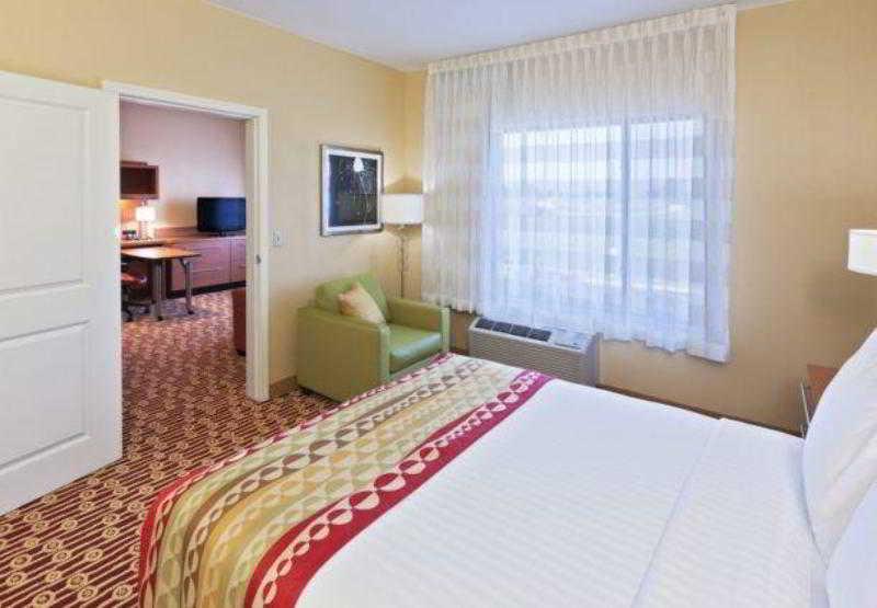 Towneplace Suites By Marriott Tulsa North/Owasso Bagian luar foto